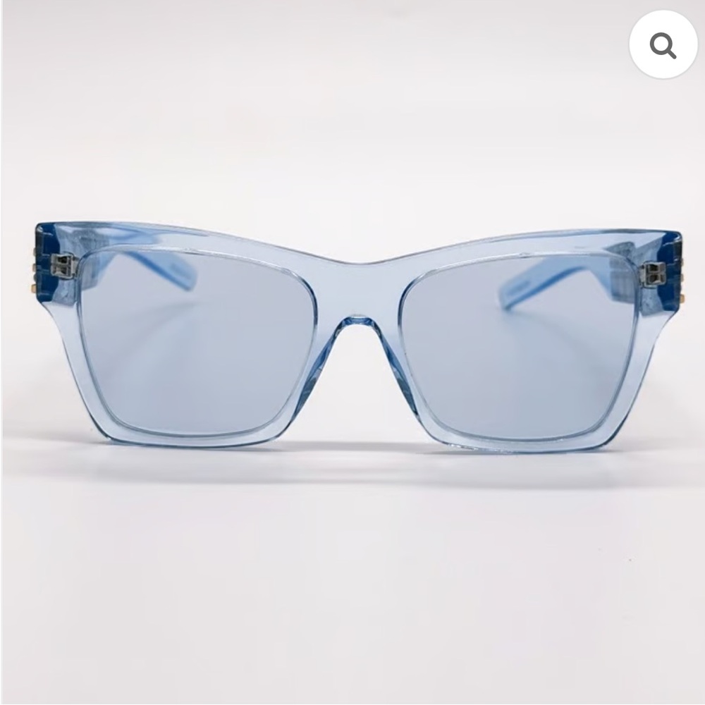 Pre-Order! Excluded Givenchy Sunglasses, New 325 - Picture 4 of 15